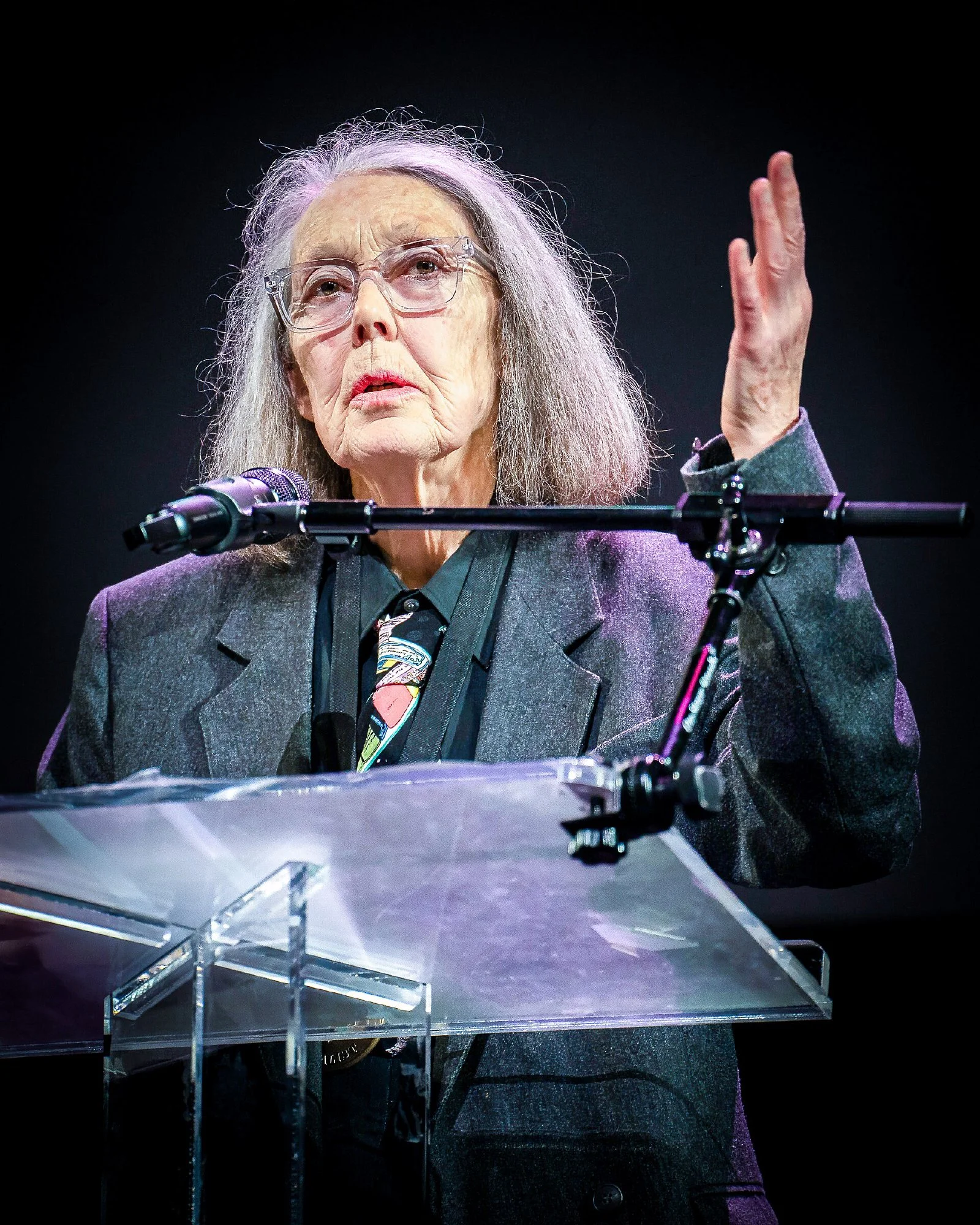 2024년 전미도서상 행사에 참석한 시인 앤 카슨