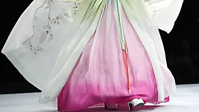한복문화주간 25일까지 국내외 410여 곳…한복 입으면 롯데월드 반값